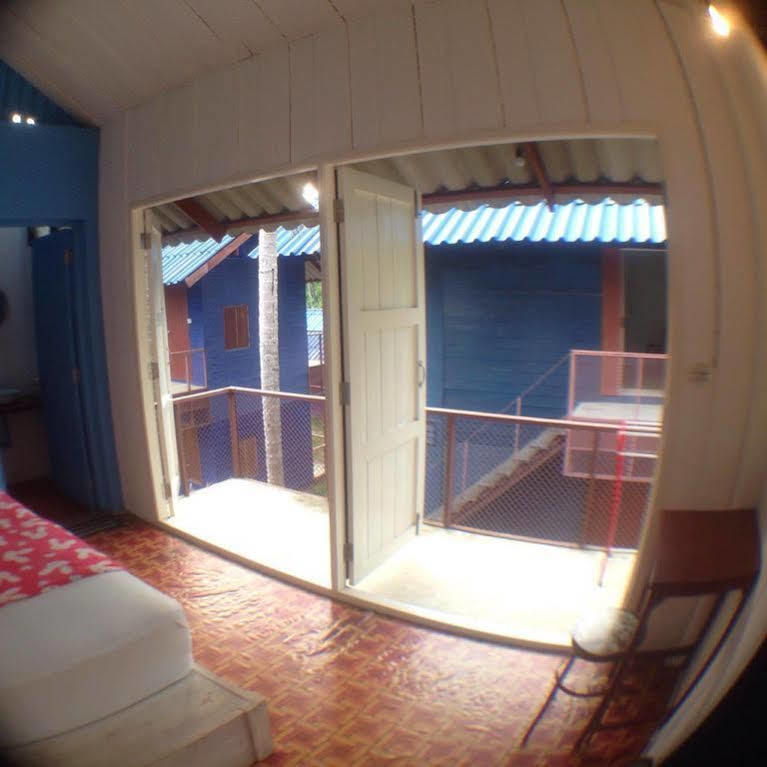 Oyo 75340 Klkl Hostel チャン島 エクステリア 写真